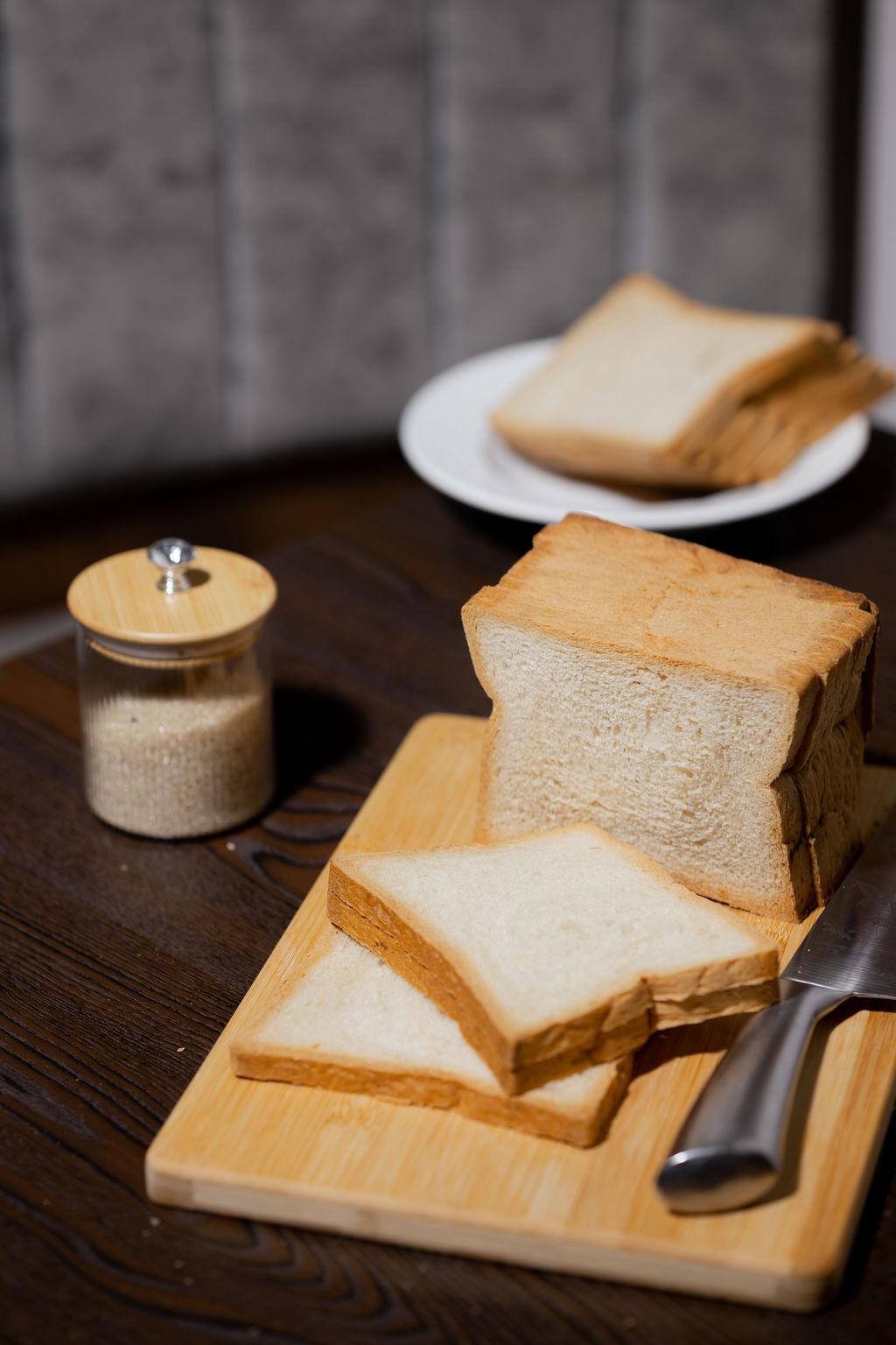 A freshly baked Jessy Bread sandwich loaf, sliced
